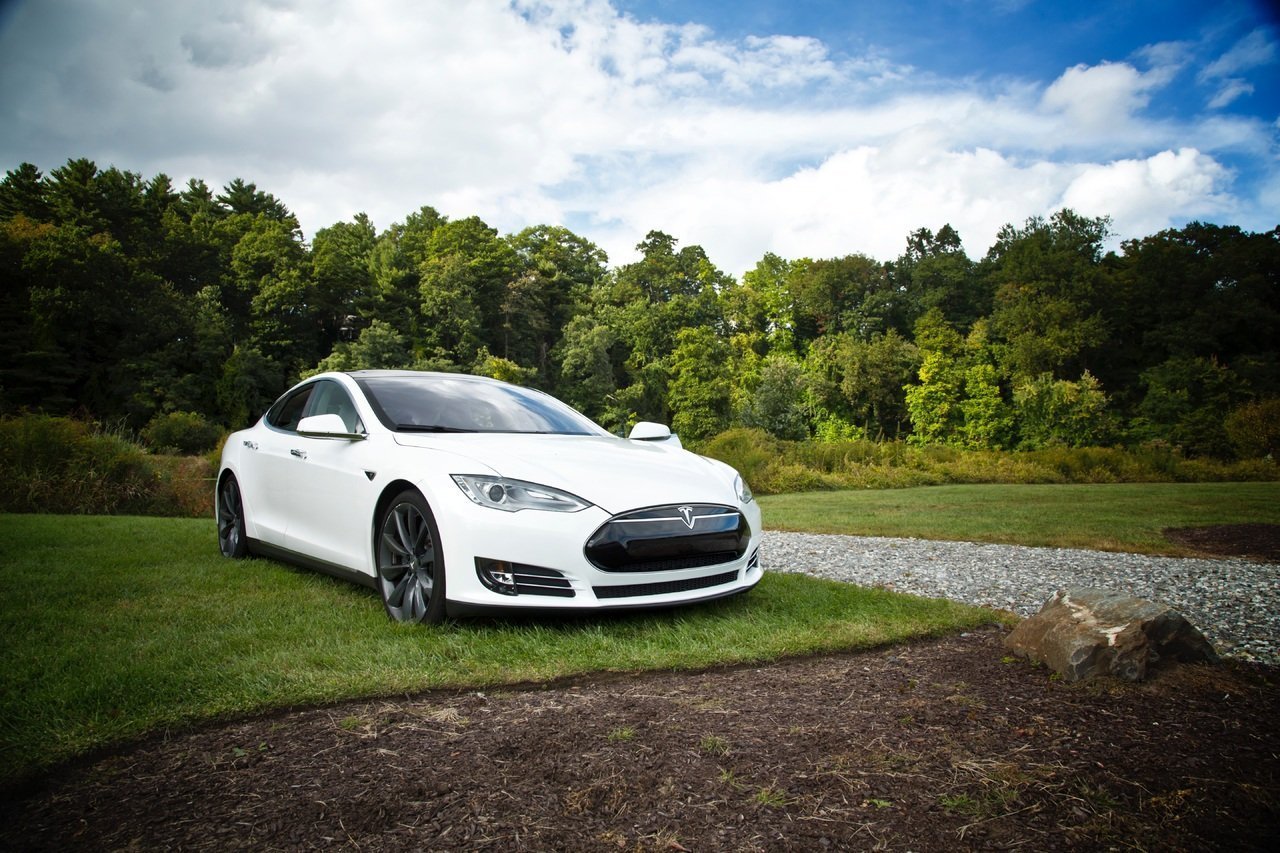  Tesla Unveils Affordable Electric Car Model, Promising Mass Adoption